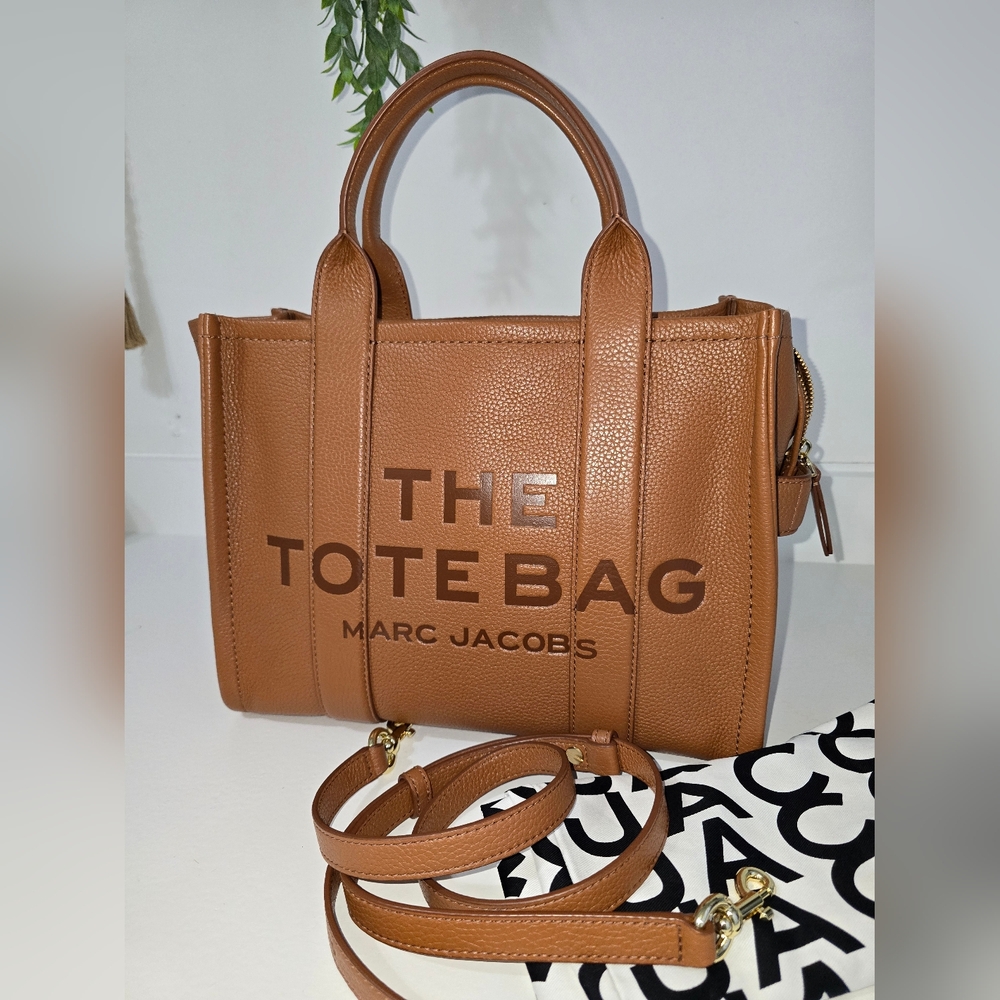 Marc Jacob's The Leather Medium Tote Bag Argan Oil
